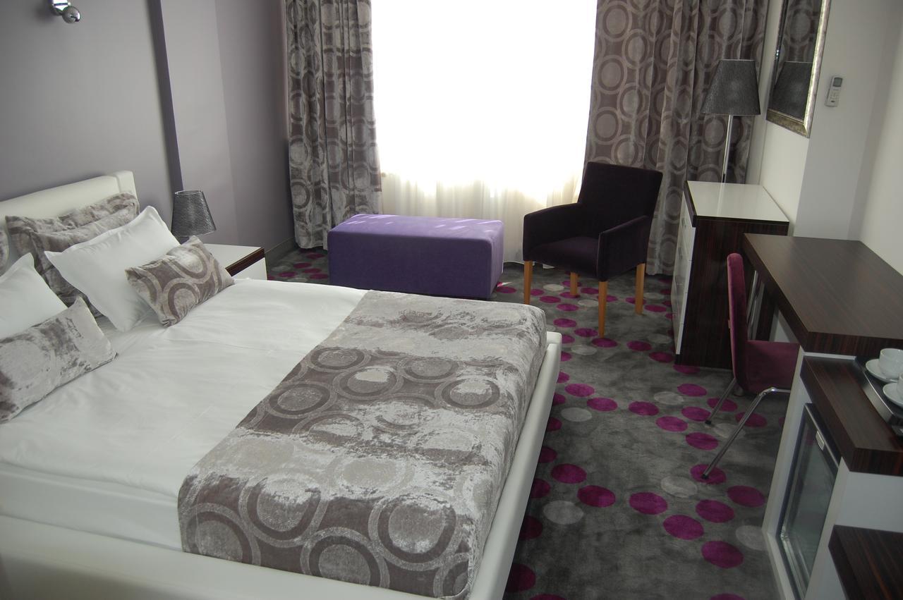 Hande Hotel Mustafakemalpaşa Zewnętrze zdjęcie