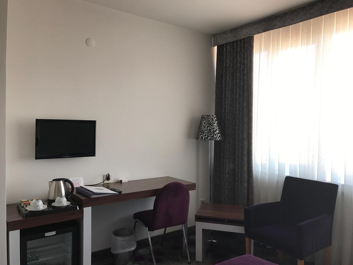 Hande Hotel Mustafakemalpaşa Zewnętrze zdjęcie