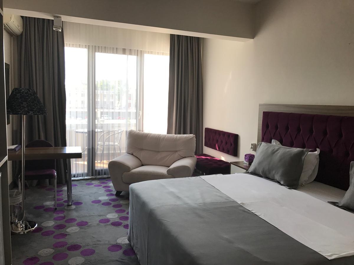 Hande Hotel Mustafakemalpaşa Zewnętrze zdjęcie
