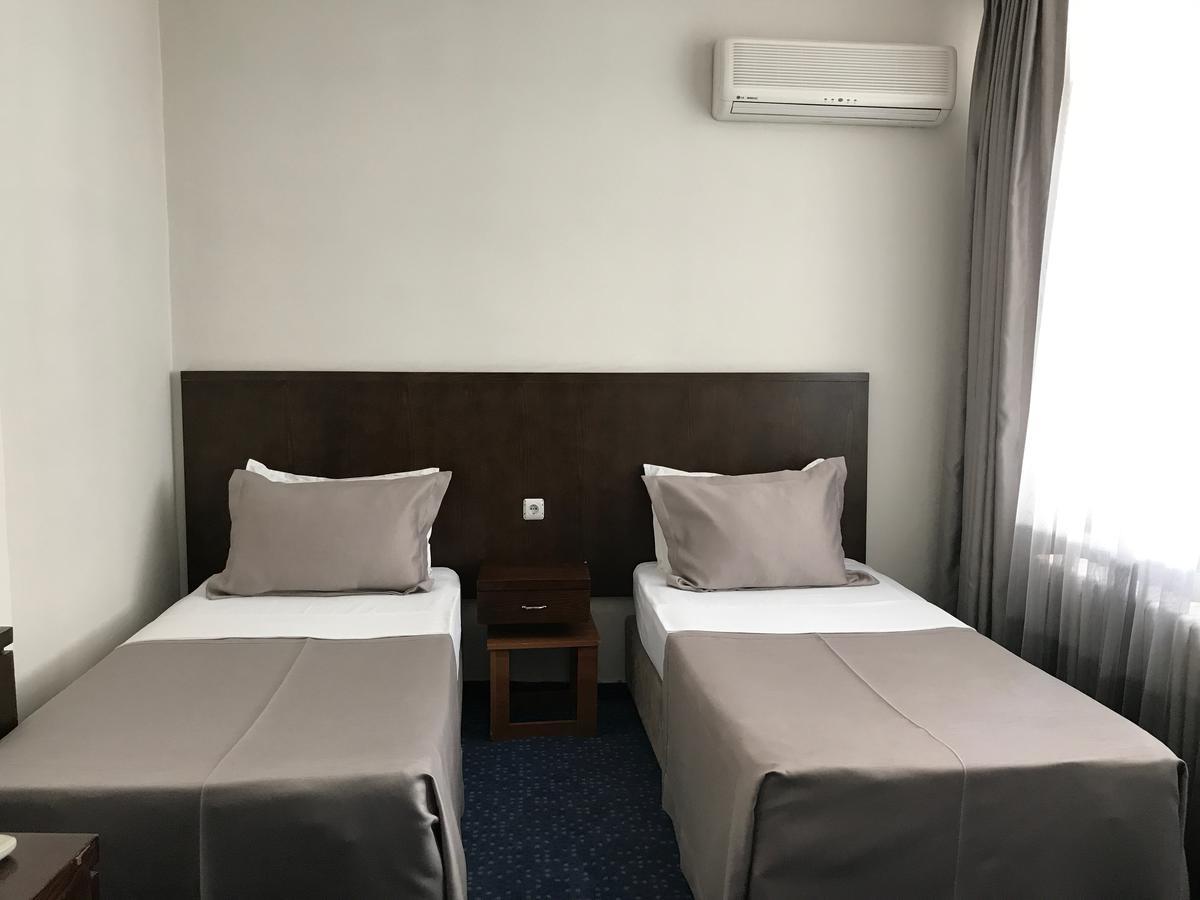 Hande Hotel Mustafakemalpaşa Zewnętrze zdjęcie