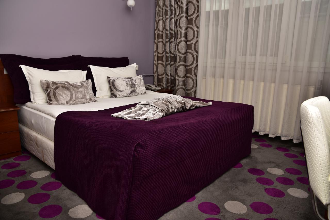Hande Hotel Mustafakemalpaşa Zewnętrze zdjęcie