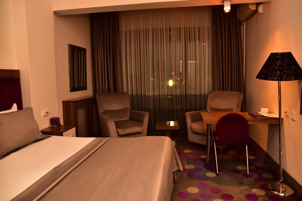 Hande Hotel Mustafakemalpaşa Zewnętrze zdjęcie