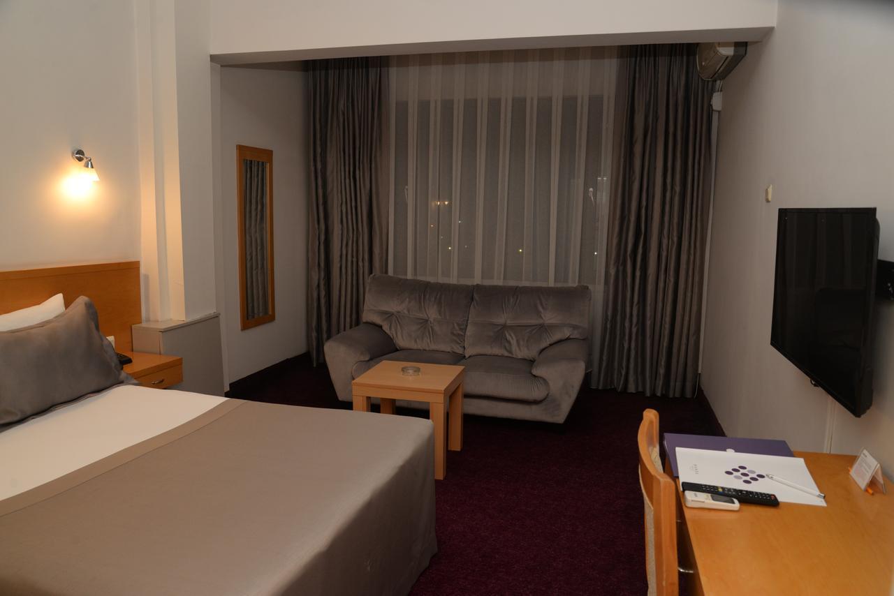 Hande Hotel Mustafakemalpaşa Zewnętrze zdjęcie